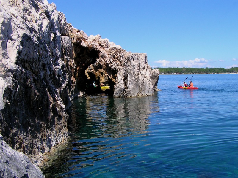 Kayak from Lopar to Mišnjak